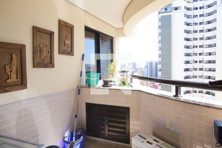 Apartamento à venda com 140m², 3 quartos e 4 vagasÁrea de Churrasqueira