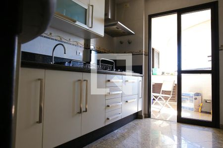Apartamento à venda com 140m², 3 quartos e 4 vagasCozinha