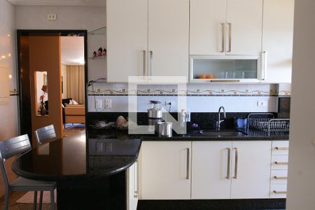 Apartamento à venda com 140m², 3 quartos e 4 vagasCozinha