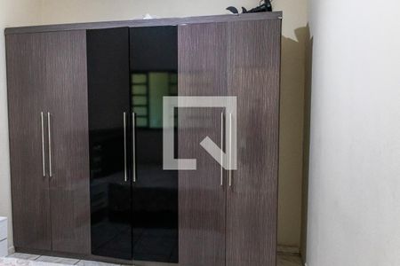 Casa à venda com 200m², 4 quartos e sem vaga Casa à venda com 200m², 4 quartos e sem vagaQuarto 2