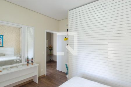 Casa à venda com 727m², 4 quartos e 14 vagas Casa à venda com 727m², 4 quartos e 14 vagasQuarto 2