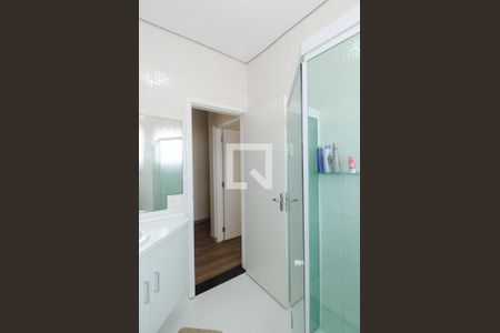 Casa à venda com 727m², 4 quartos e 14 vagas Casa à venda com 727m², 4 quartos e 14 vagasBanheiro