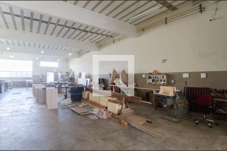 Casa à venda com 727m², 4 quartos e 14 vagas Casa à venda com 727m², 4 quartos e 14 vagasGalpão