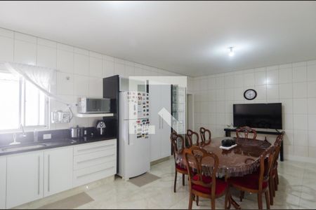 Casa à venda com 727m², 4 quartos e 14 vagas Casa à venda com 727m², 4 quartos e 14 vagasCozinha