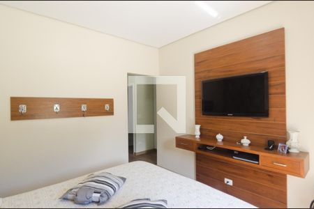 Casa à venda com 727m², 4 quartos e 14 vagas Casa à venda com 727m², 4 quartos e 14 vagasQuarto da suíte