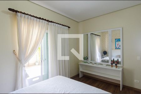 Casa à venda com 727m², 4 quartos e 14 vagas Casa à venda com 727m², 4 quartos e 14 vagasQuarto 2