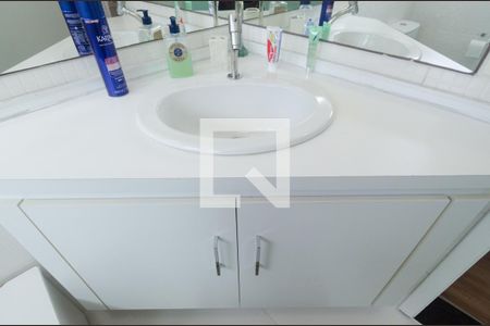 Casa à venda com 727m², 4 quartos e 14 vagas Casa à venda com 727m², 4 quartos e 14 vagasBanheiro