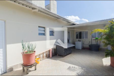 Casa à venda com 727m², 4 quartos e 14 vagas Casa à venda com 727m², 4 quartos e 14 vagasVaranda