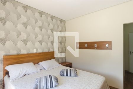 Casa à venda com 727m², 4 quartos e 14 vagas Casa à venda com 727m², 4 quartos e 14 vagasQuarto da suíte