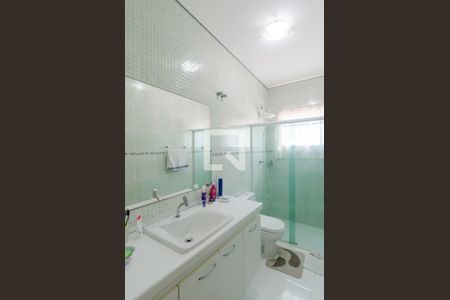 Casa à venda com 727m², 4 quartos e 14 vagas Casa à venda com 727m², 4 quartos e 14 vagasBanheiro da suíte