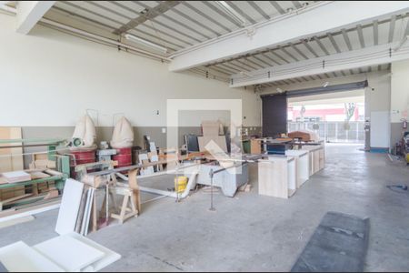 Casa à venda com 727m², 4 quartos e 14 vagas Casa à venda com 727m², 4 quartos e 14 vagasGalpão