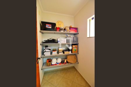 Casa à venda com 300m², 4 quartos e 6 vagasEscritório