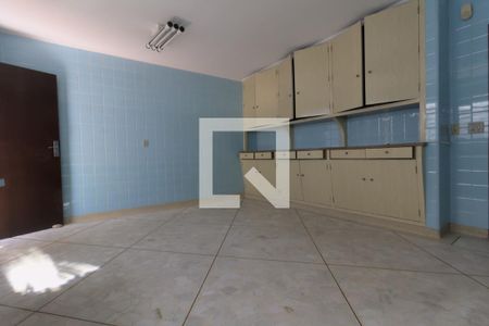 Casa à venda com 178m², 3 quartos e 2 vagasCozinha