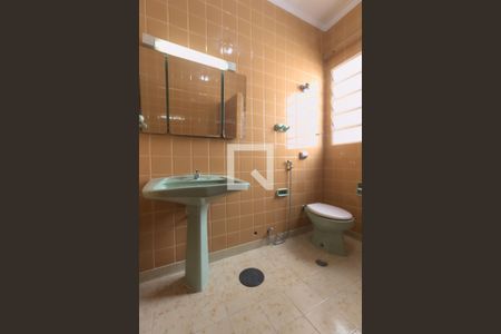 Banheiro da Suíte 1 de casa à venda com 3 quartos, 178m² em Vila Ipojuca, São Paulo