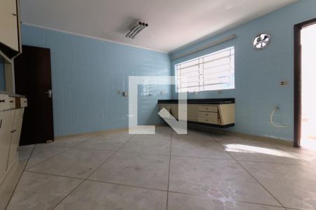 Casa à venda com 178m², 3 quartos e 2 vagasCozinha