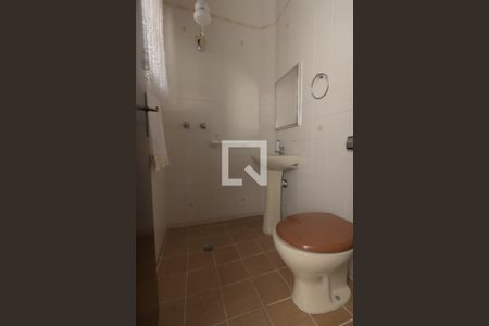 Casa à venda com 178m², 3 quartos e 2 vagasBanheiro de Serviço