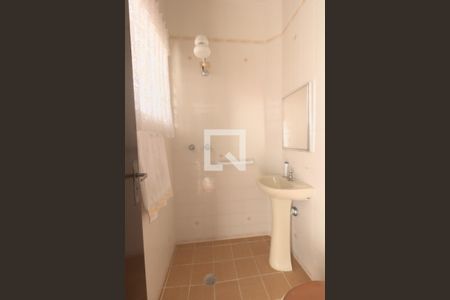 Casa à venda com 178m², 3 quartos e 2 vagasBanheiro de Serviço