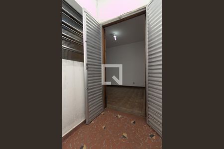 Casa à venda com 178m², 3 quartos e 2 vagasQuarto 2 - Varanda