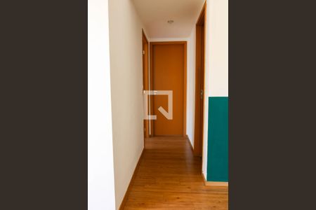 Corredor de apartamento para alugar com 2 quartos, 48m² em Todos Os Santos, Rio de Janeiro