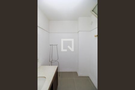 Apartamento à venda com 200m², 3 quartos e sem vagaBanheiro Social 2