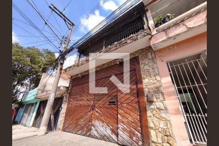 Casa à venda com 224m², 4 quartos e 2 vagasFachada