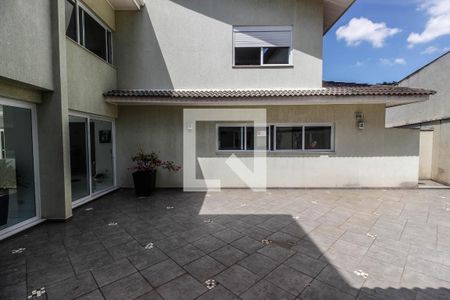 Casa à venda com 640m², 4 quartos e 7 vagasVista