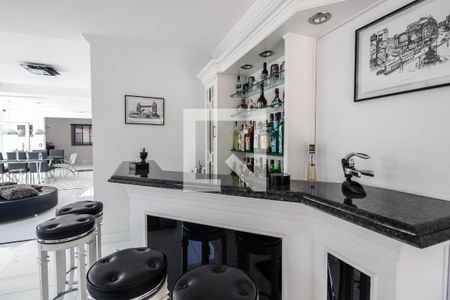 Bar de casa à venda com 4 quartos, 640m² em City América, São Paulo