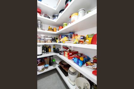 Casa à venda com 640m², 4 quartos e 7 vagasDespensa