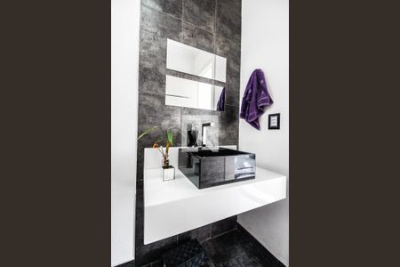 Casa à venda com 640m², 4 quartos e 7 vagasLavabo 