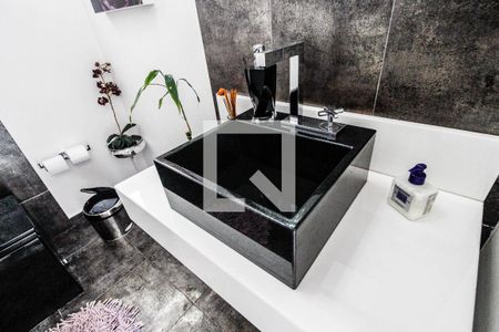 Casa à venda com 640m², 4 quartos e 7 vagasLavabo 