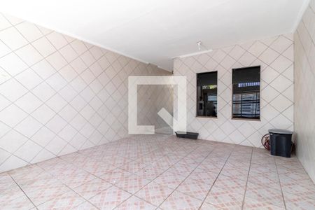 Garagem de casa à venda com 3 quartos, 230m² em Chora Menino, São Paulo