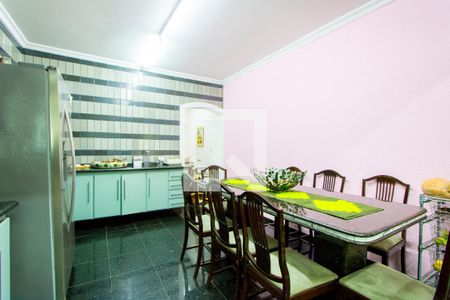 Casa à venda com 170m², 3 quartos e sem vaga Casa à venda com 170m², 3 quartos e sem vagaCozinha