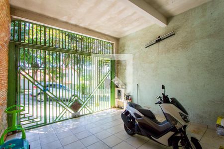 Casa à venda com 170m², 3 quartos e sem vaga Casa à venda com 170m², 3 quartos e sem vagaGaragem