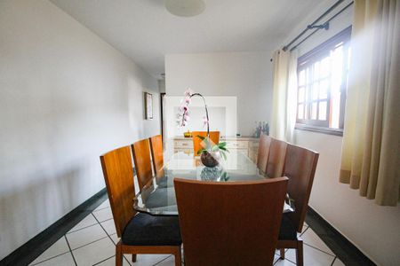 Sala de casa à venda com 3 quartos, 290m² em Vila Baruel, São Paulo