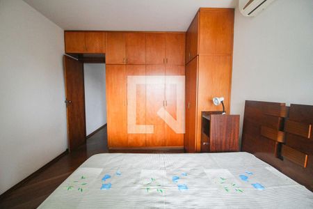 Quarto de casa à venda com 3 quartos, 290m² em Vila Baruel, São Paulo