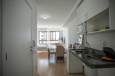 Cozinha de kitnet/studio para alugar com 1 quarto, 25m² em Mirandópolis, São Paulo