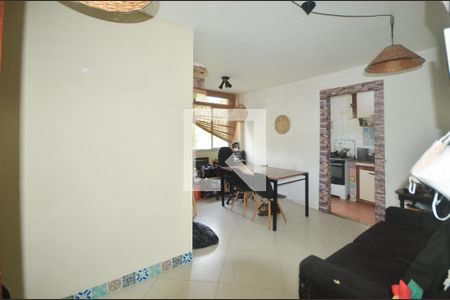 Sala de apartamento para alugar com 2 quartos, 69m² em Fonseca, Niterói