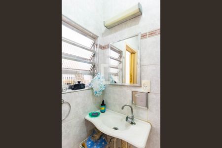 Casa à venda com 280m², 3 quartos e 2 vagasBanheiro 3