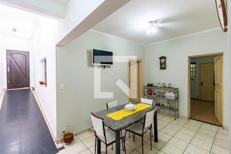 Casa à venda com 280m², 3 quartos e 2 vagasHall