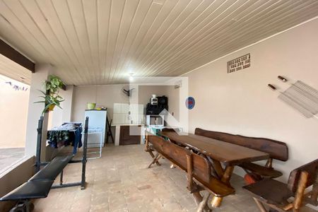 Casa à venda com 230m², 5 quartos e 4 vagasChalé