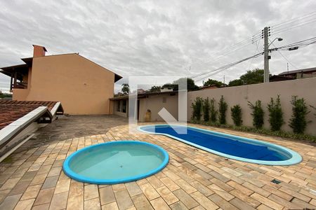 Casa à venda com 230m², 5 quartos e 4 vagasPiscina