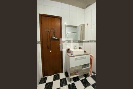 Casa à venda com 230m², 5 quartos e 4 vagasBanheiro da Suíte