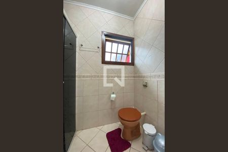 Casa à venda com 230m², 5 quartos e 4 vagasBanheiro 2