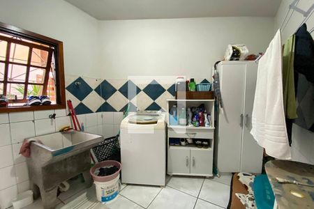 Casa à venda com 230m², 5 quartos e 4 vagasLavanderia