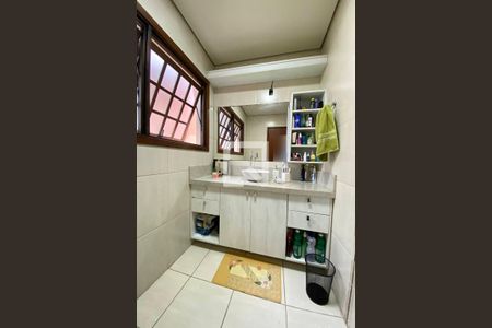 Casa à venda com 230m², 5 quartos e 4 vagasBanheiro do Quarto 1 - Suíte