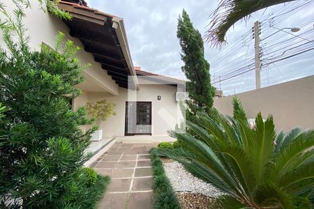 Casa à venda com 230m², 5 quartos e 4 vagasÁrea Externa