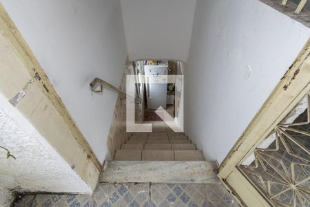 Apartamento à venda com 120m², 2 quartos e 2 vagas Apartamento à venda com 120m², 2 quartos e 2 vagasTerraço - Escada de acesso