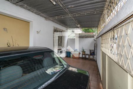 Apartamento à venda com 120m², 2 quartos e 2 vagas Apartamento à venda com 120m², 2 quartos e 2 vagasVaranda e Garagem