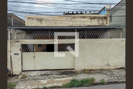 Apartamento à venda com 120m², 2 quartos e 2 vagas Apartamento à venda com 120m², 2 quartos e 2 vagasFachada