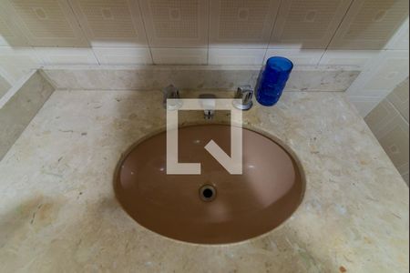 Apartamento à venda com 110m², 2 quartos e 1 vaga Apartamento à venda com 110m², 2 quartos e 1 vagaBanheiro